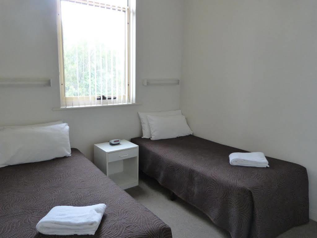 Glenelg Holiday Apartments - Corfu Adelaide Ngoại thất bức ảnh