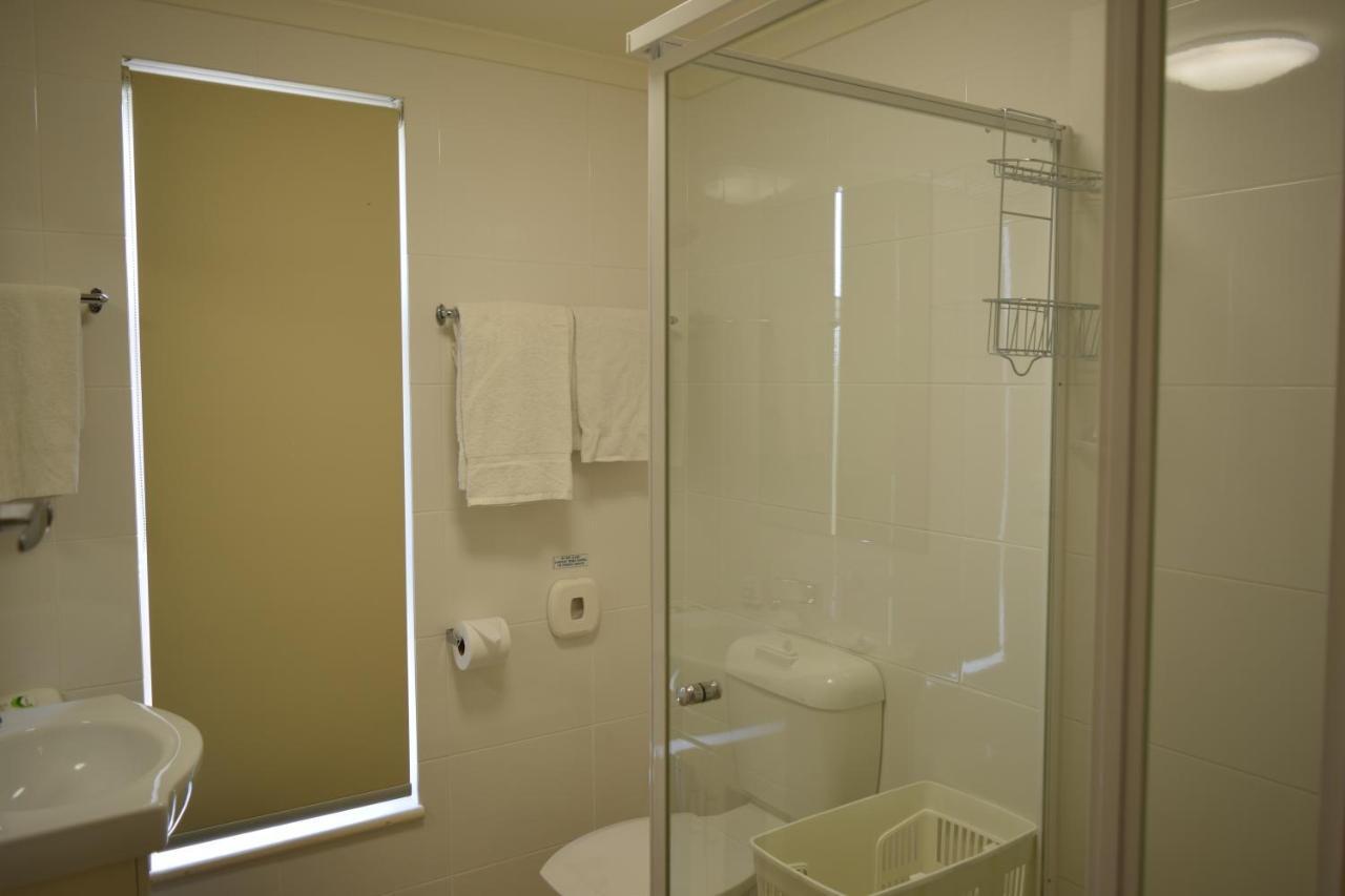 Glenelg Holiday Apartments - Corfu Adelaide Ngoại thất bức ảnh